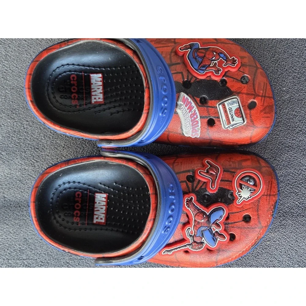 Marvel Spider-Man Crocs Clogs Toddler Size 6 with 3D Charms Deadpool Spider-Man